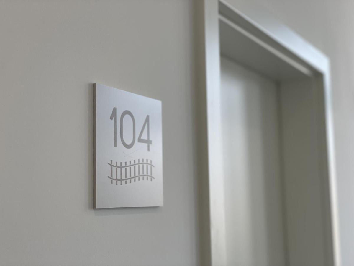 Hotel-Am-Bahnhof Stuttgart-Ditzingen Ngoại thất bức ảnh